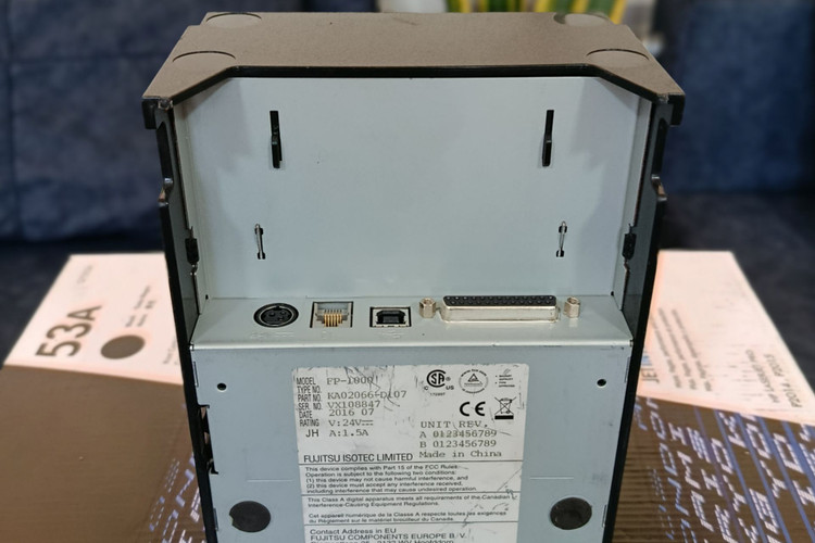 نمای پورت های فیش پرینتر Fujitsu FP-1000 استوک